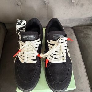 OFF-WHITE Vulc Low Canvas